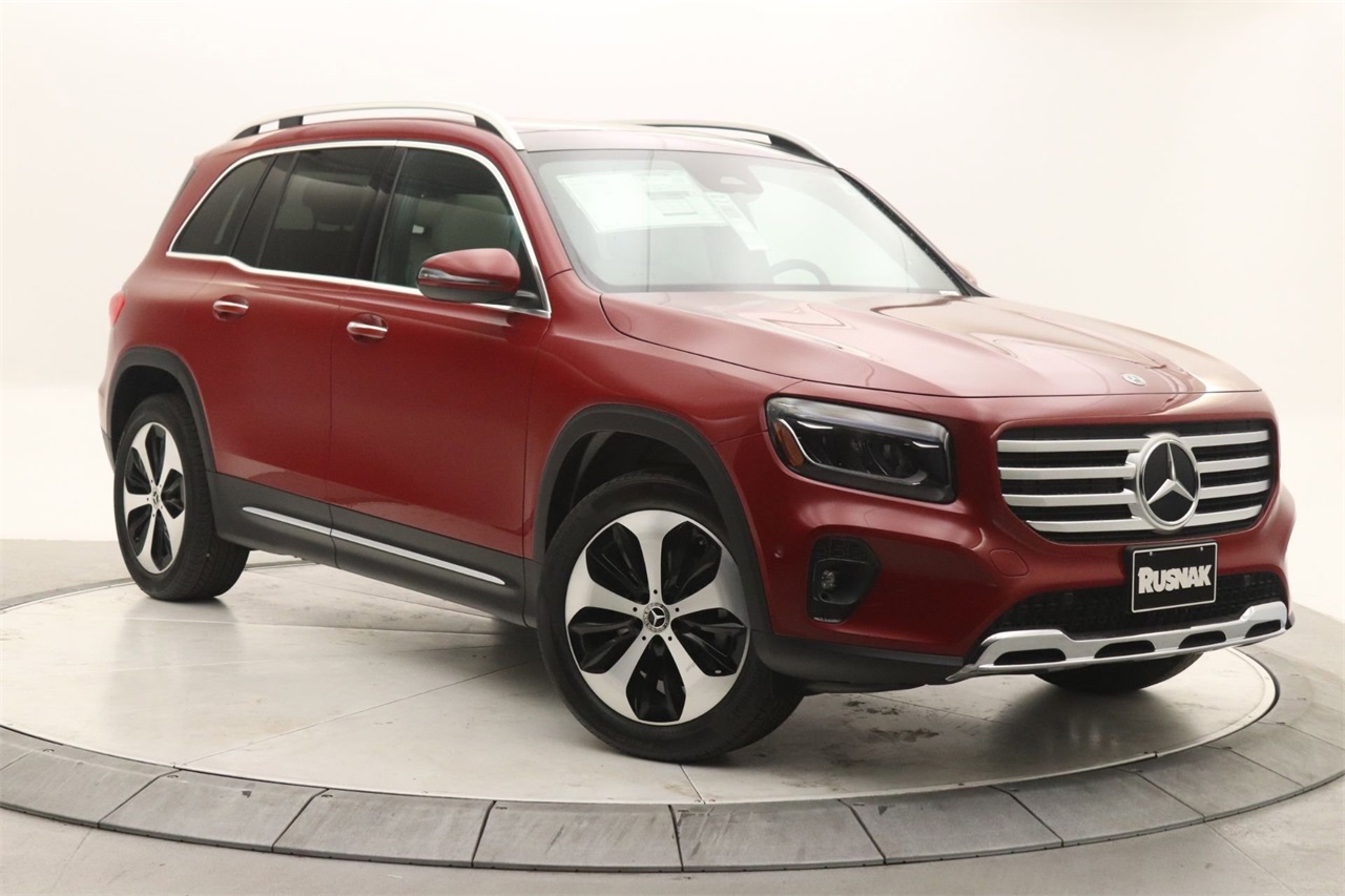 2025 Mercedes-Benz GLB Base's photo