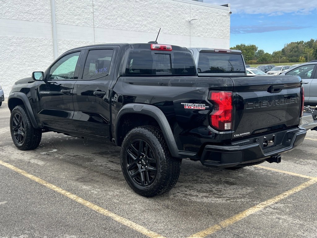 2024 Chevrolet Colorado Trail Boss photo 3