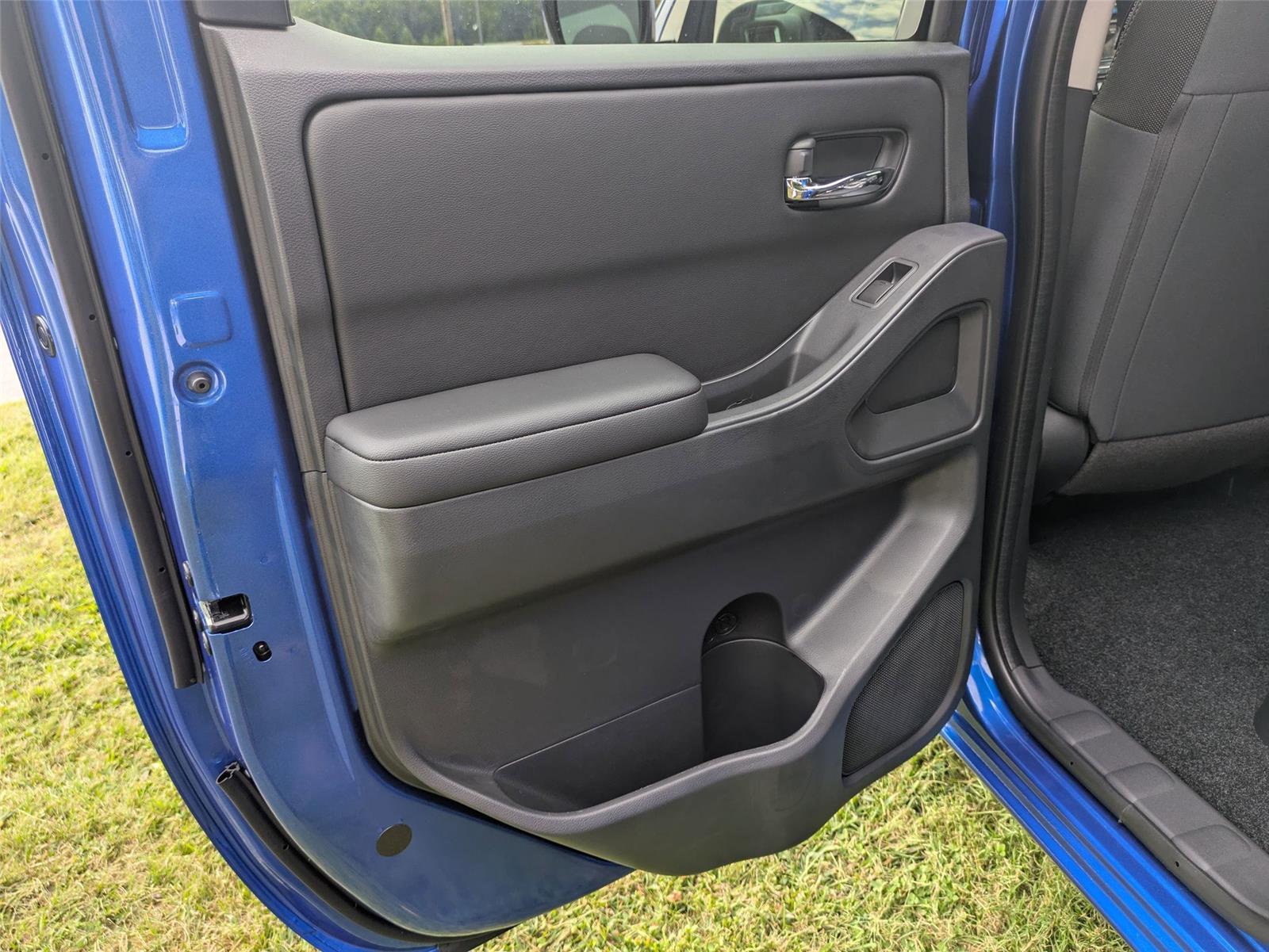 2026 Nissan Frontier SV photo 22