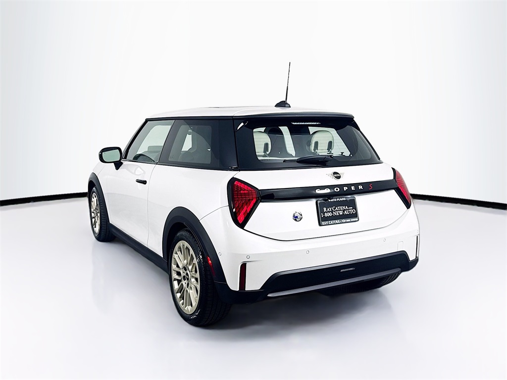 2025 Mini Cooper S Hardtop 2 Door photo 5