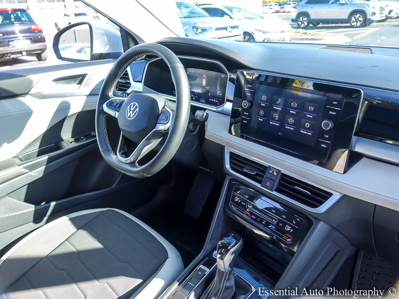 2025 VOLKSWAGEN TAOS - Image 23