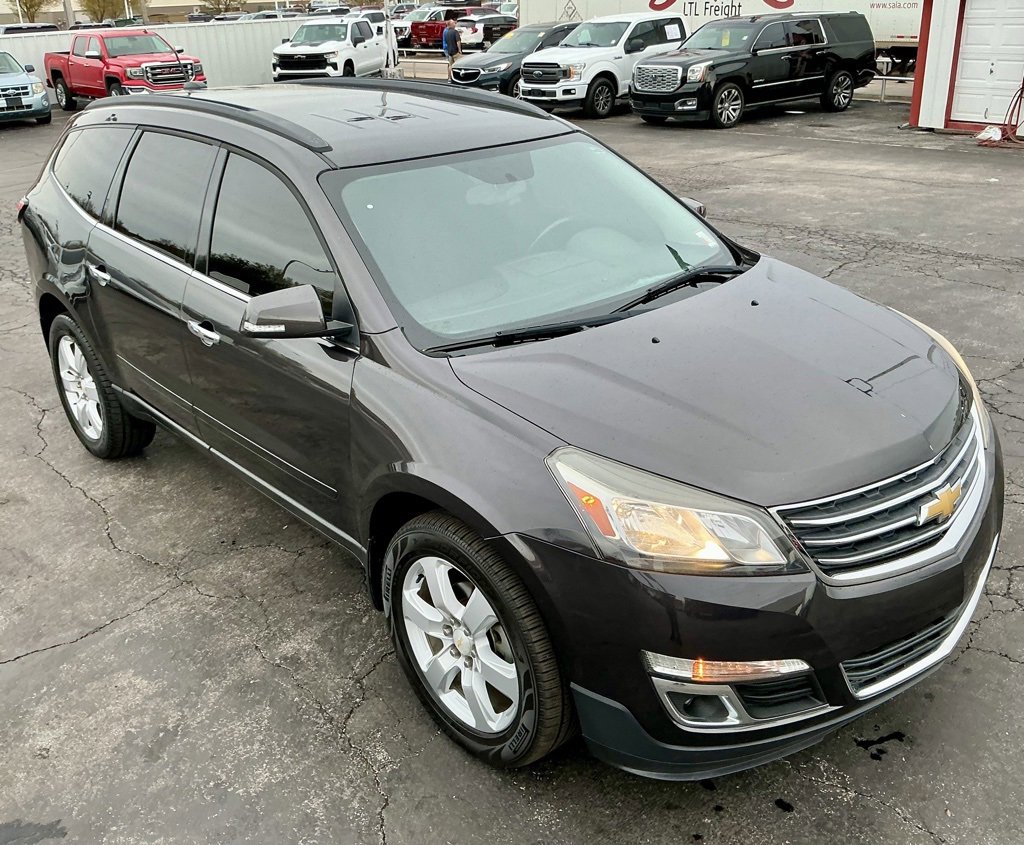 Image of Pre-Owned 2016 Chevrolet Traverse LT