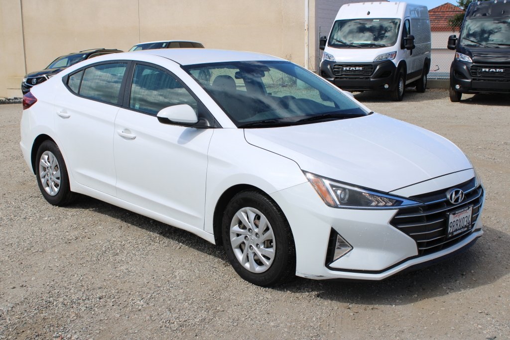 2020 Hyundai Elantra SE photo 3