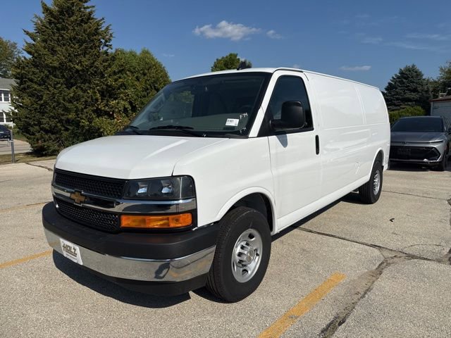 2025 Chevrolet Express Cargo Work Van's photo