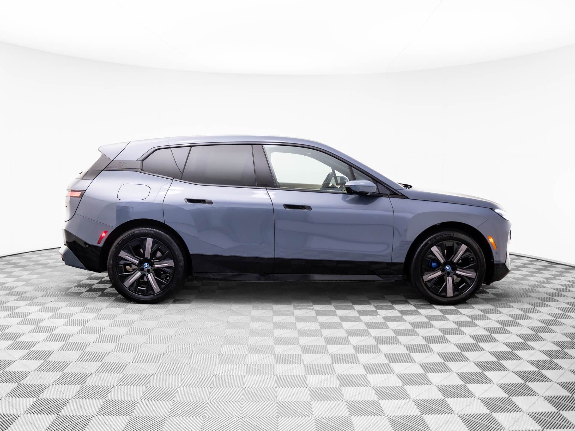 Certified Used 2025 Storm Bay Metallic BMW xDrive50 image 7
