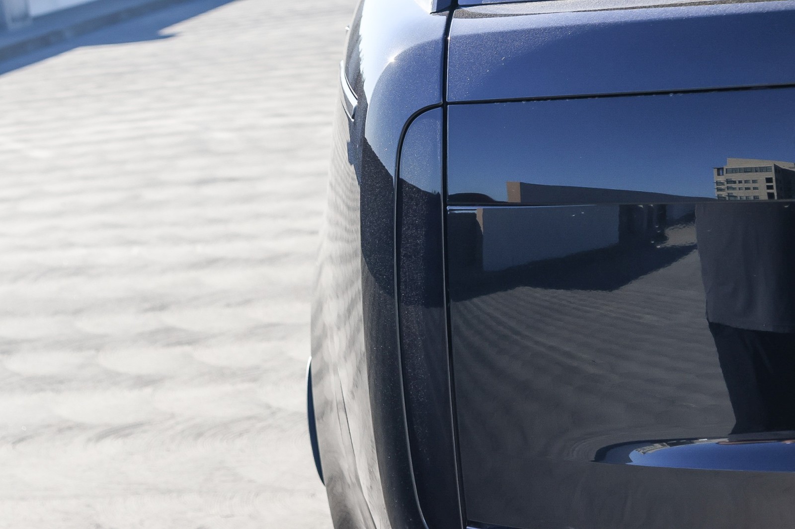 2025 Land Rover Range Rover SE photo 6