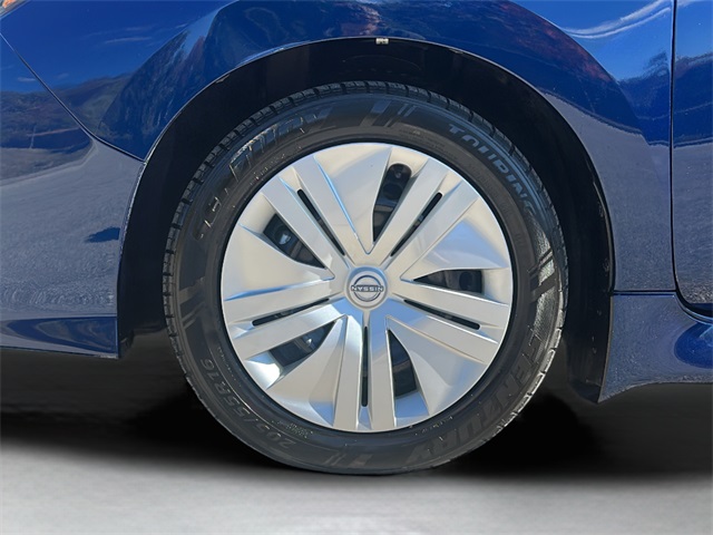 2024 Nissan Leaf S photo 4