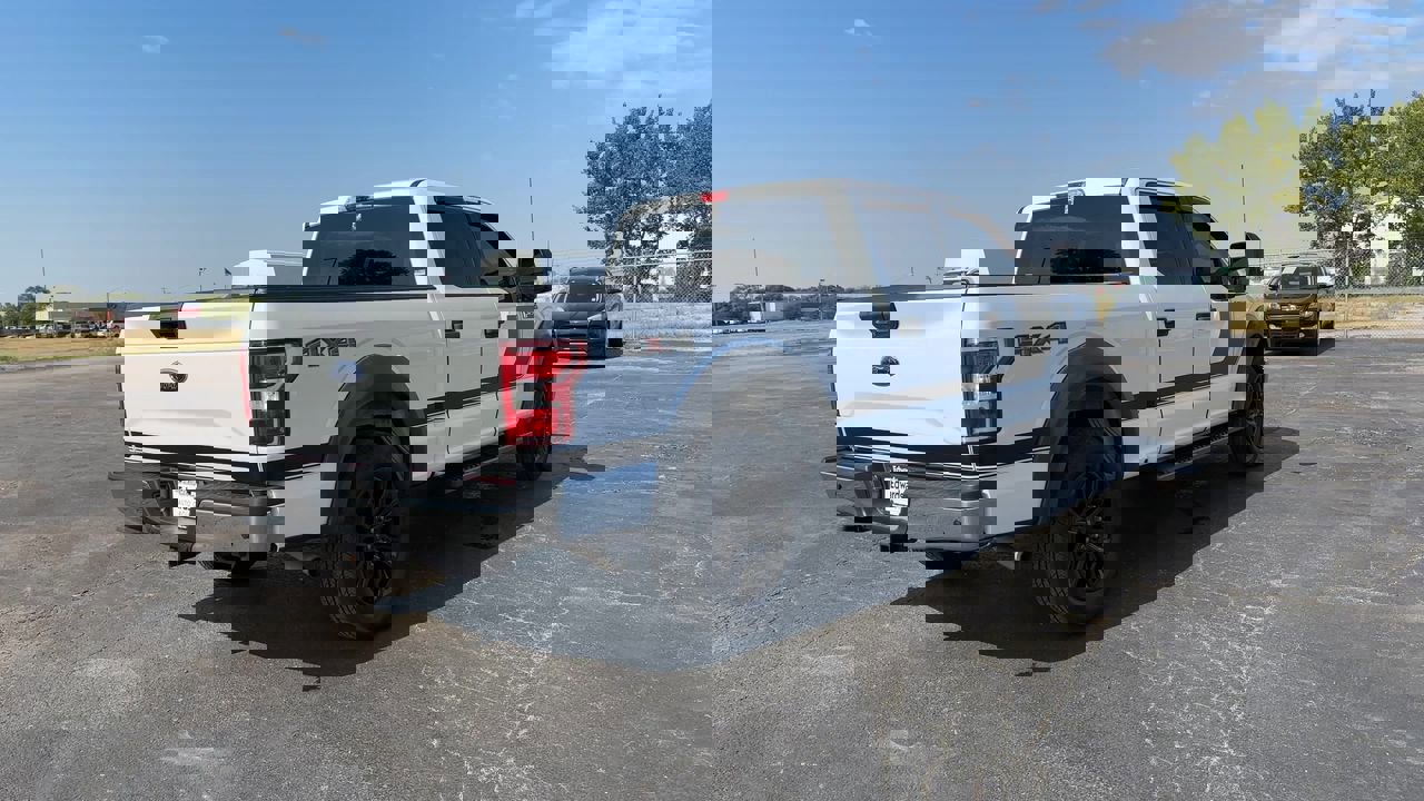 2016 Ford F-150 XLT photo 8