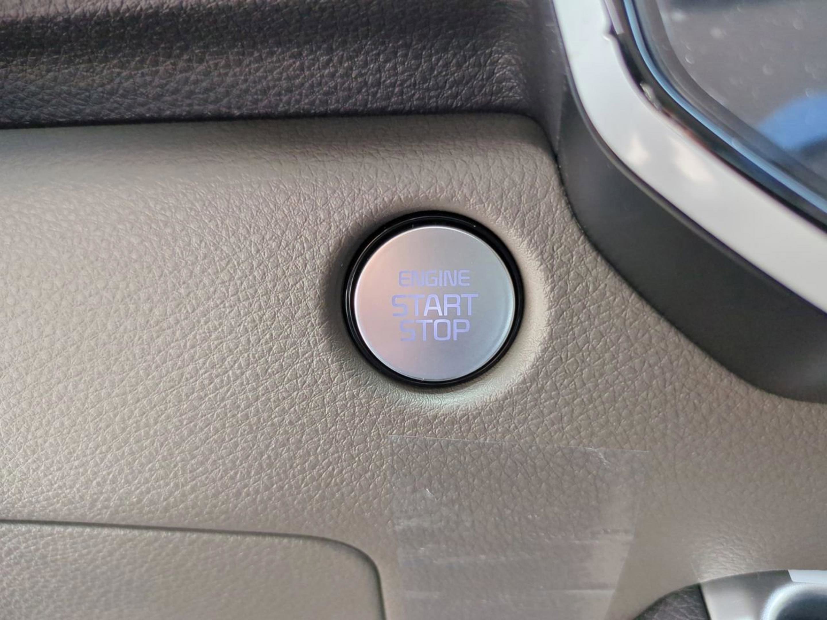 2026 Kia Carnival LXS photo 33