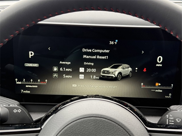 2025 Nissan Kicks SR photo 16