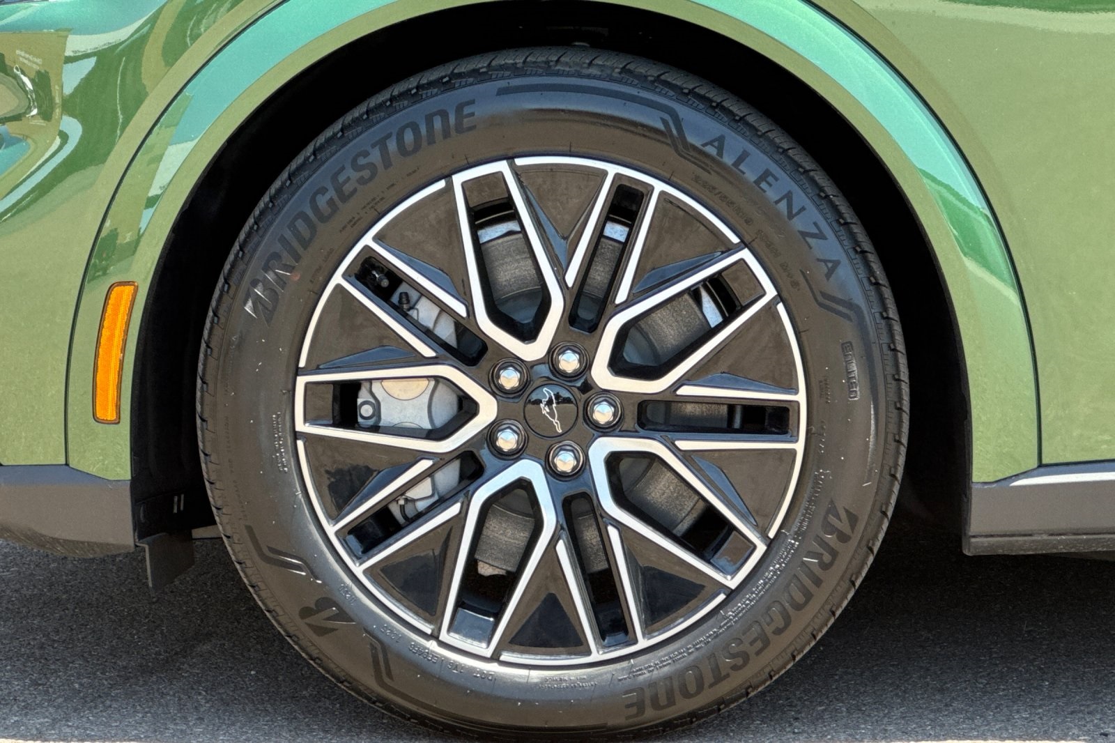 2025 Ford Mustang Mach-E Premium photo 24