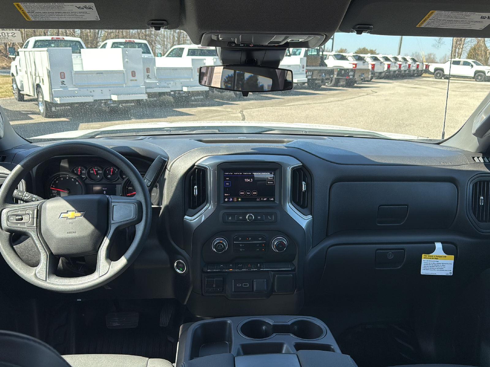 2025 Chevrolet Silverado 1500 photo 4