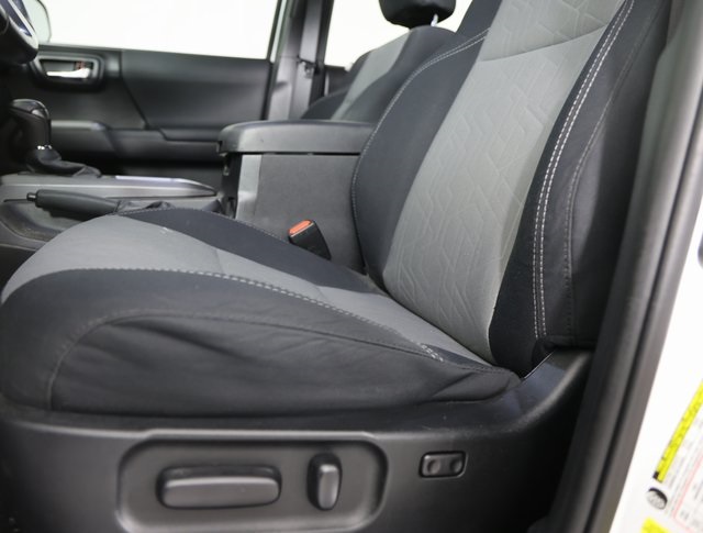 2021 Toyota Tacoma TRD Sport photo 4