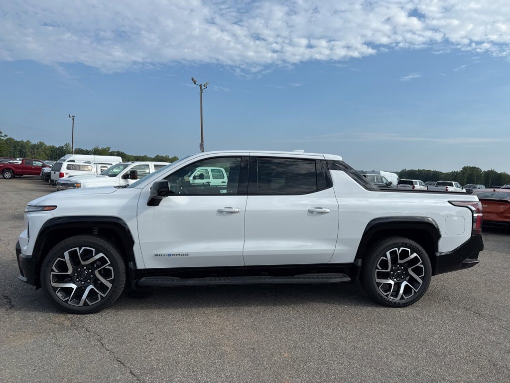 Used 2024 Chevrolet Silverado EV RST with VIN 1GC40ZEL9RU302045 for sale in Reidsville, NC