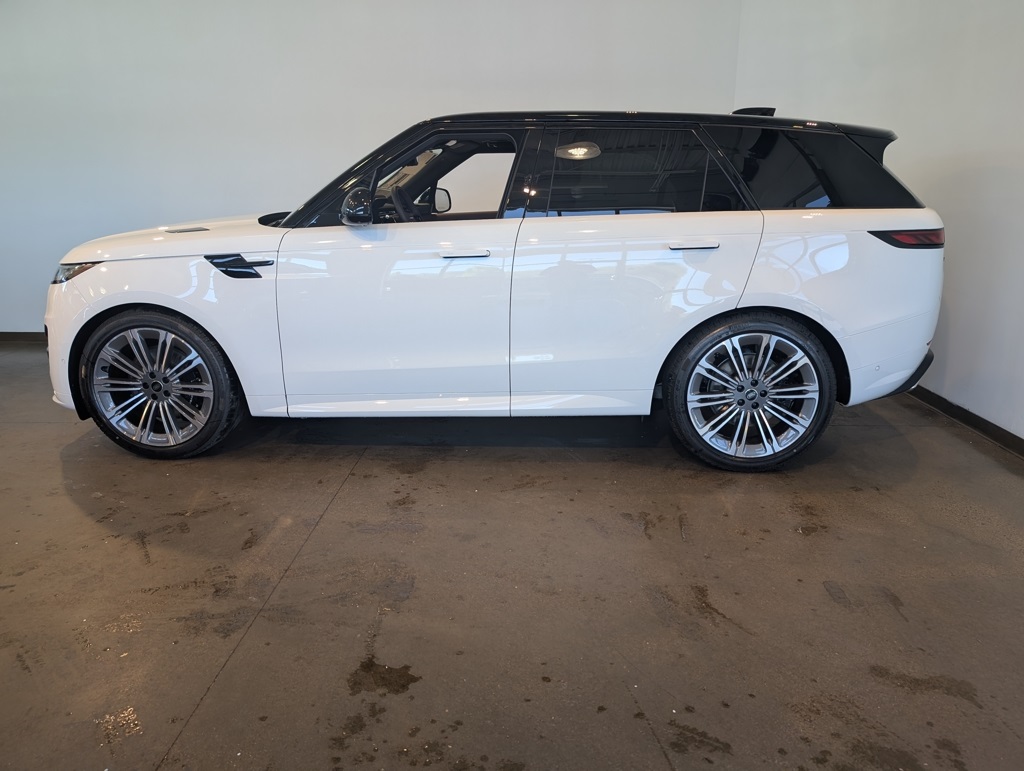 2025 Land Rover Range Rover Sport SE photo 2