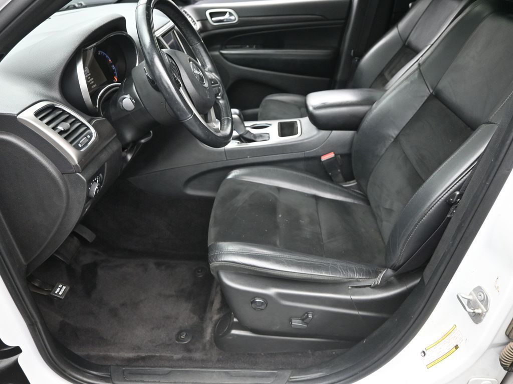 2018 Jeep Grand Cherokee Altitude photo 10