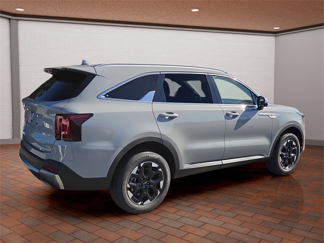 2026 Kia Sorento S photo 3