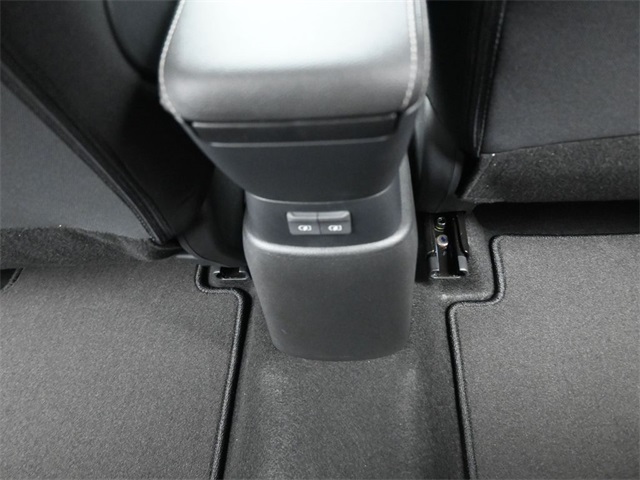2025 Nissan Kicks Play S photo 27