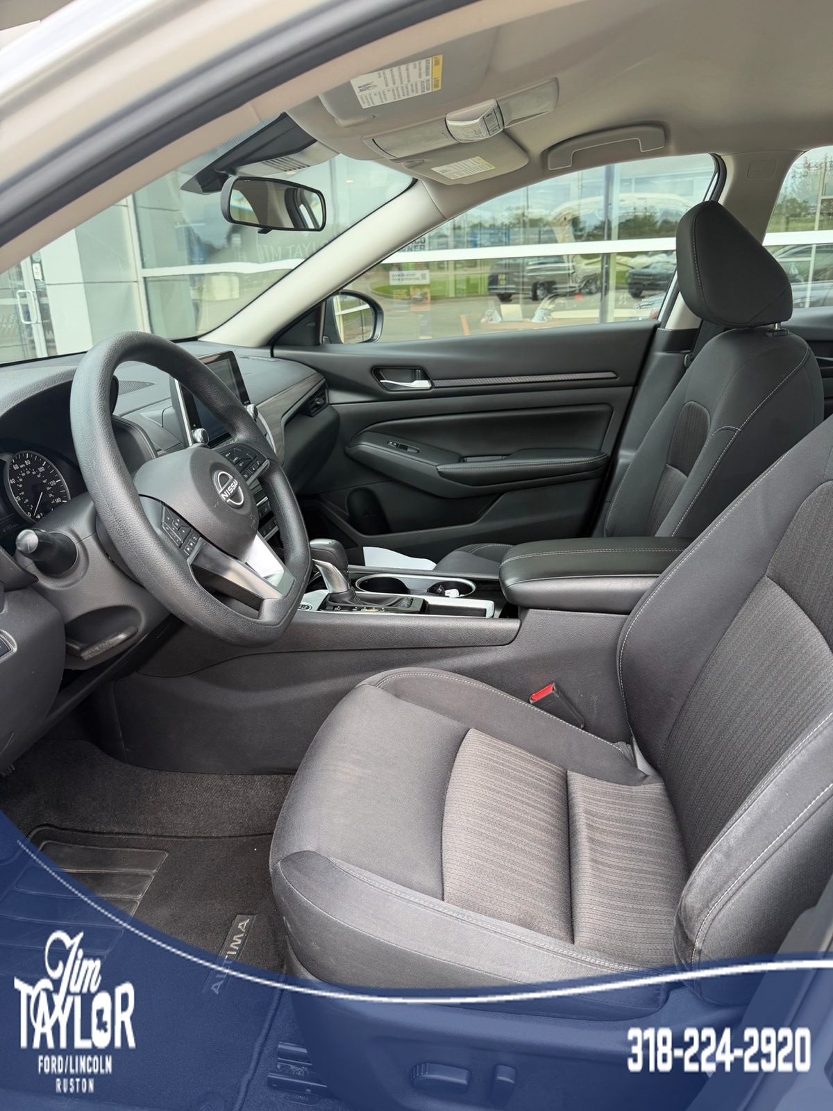 2024 Nissan Altima 2.5 SV photo 2