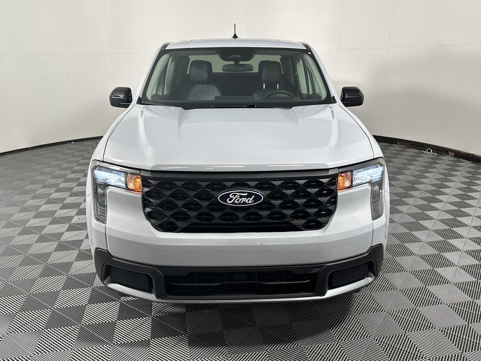 2025 Ford Maverick XLT photo 2