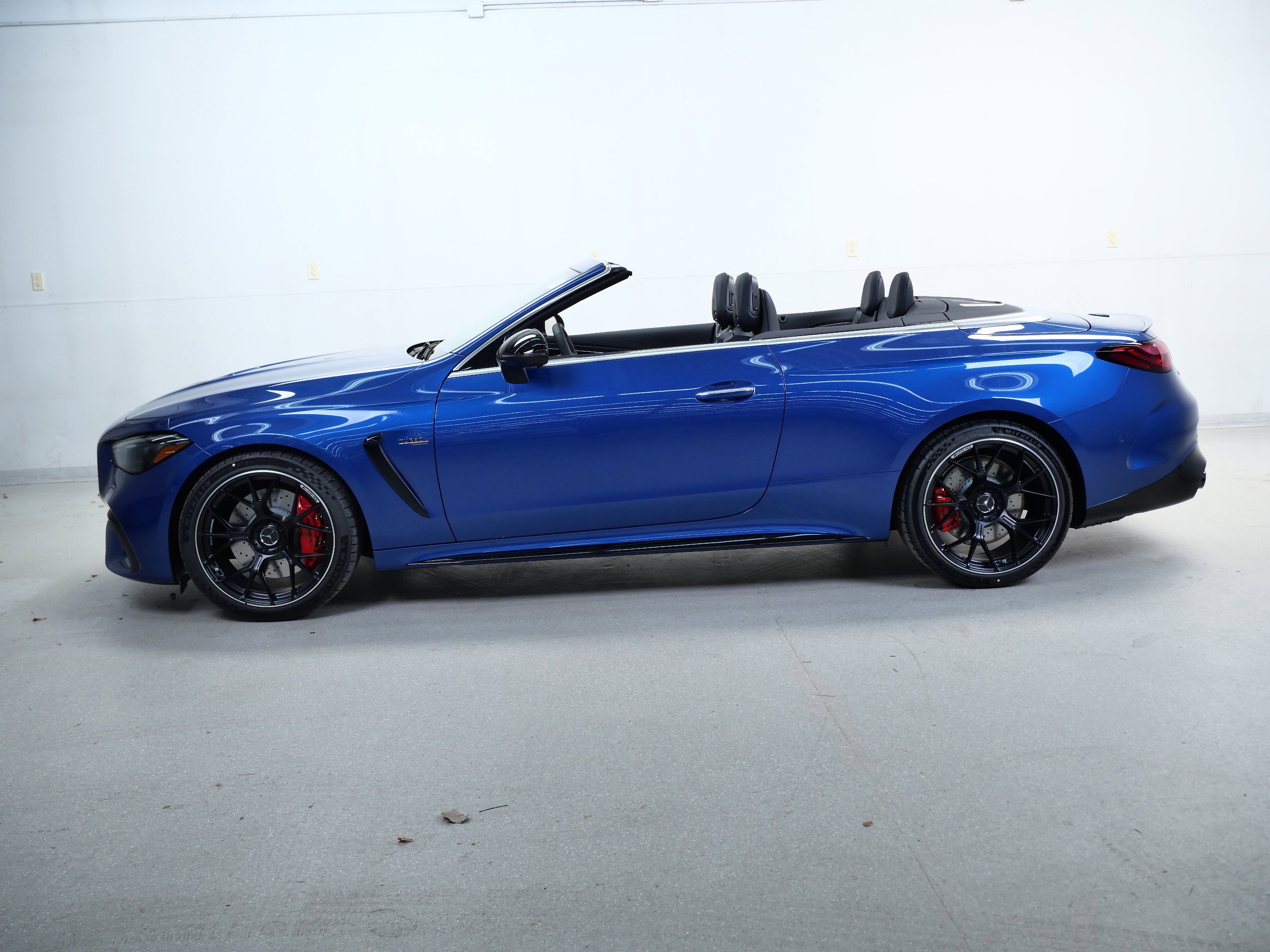 2026 Mercedes Benz CLE AMG 53 4MATIC Cabriolet photo 4