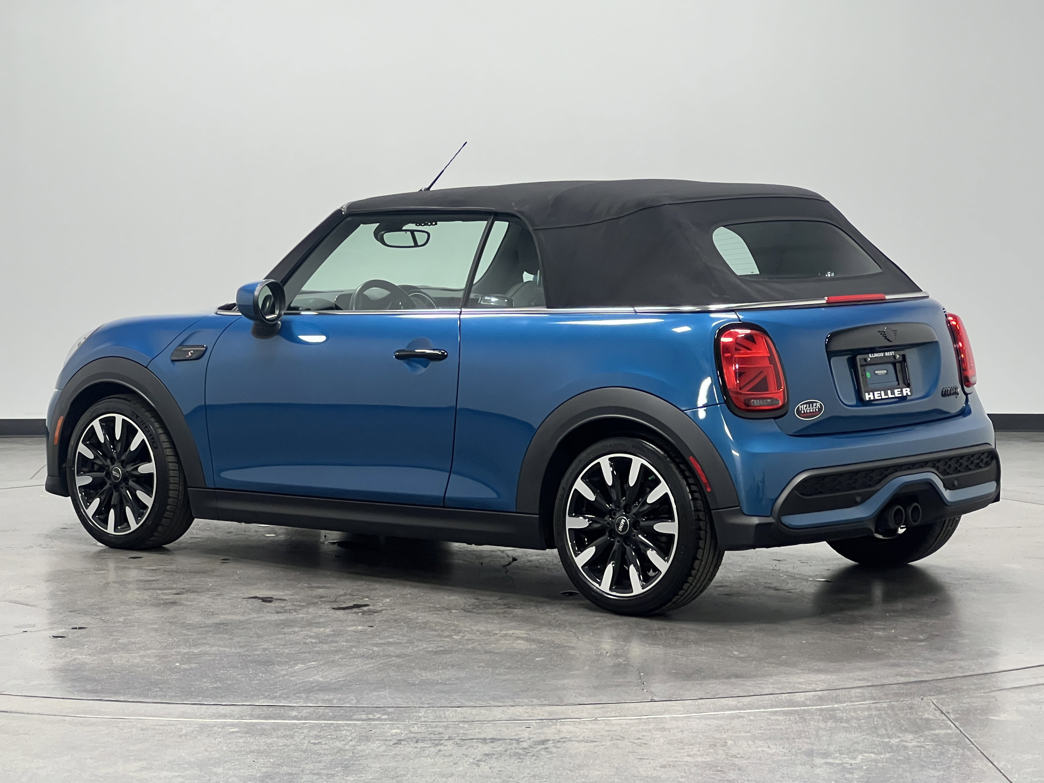 2023 Mini Cooper Convertible S photo 13