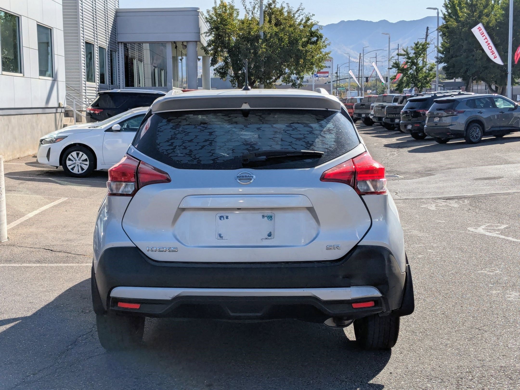 2018 Nissan Kicks SR photo 3