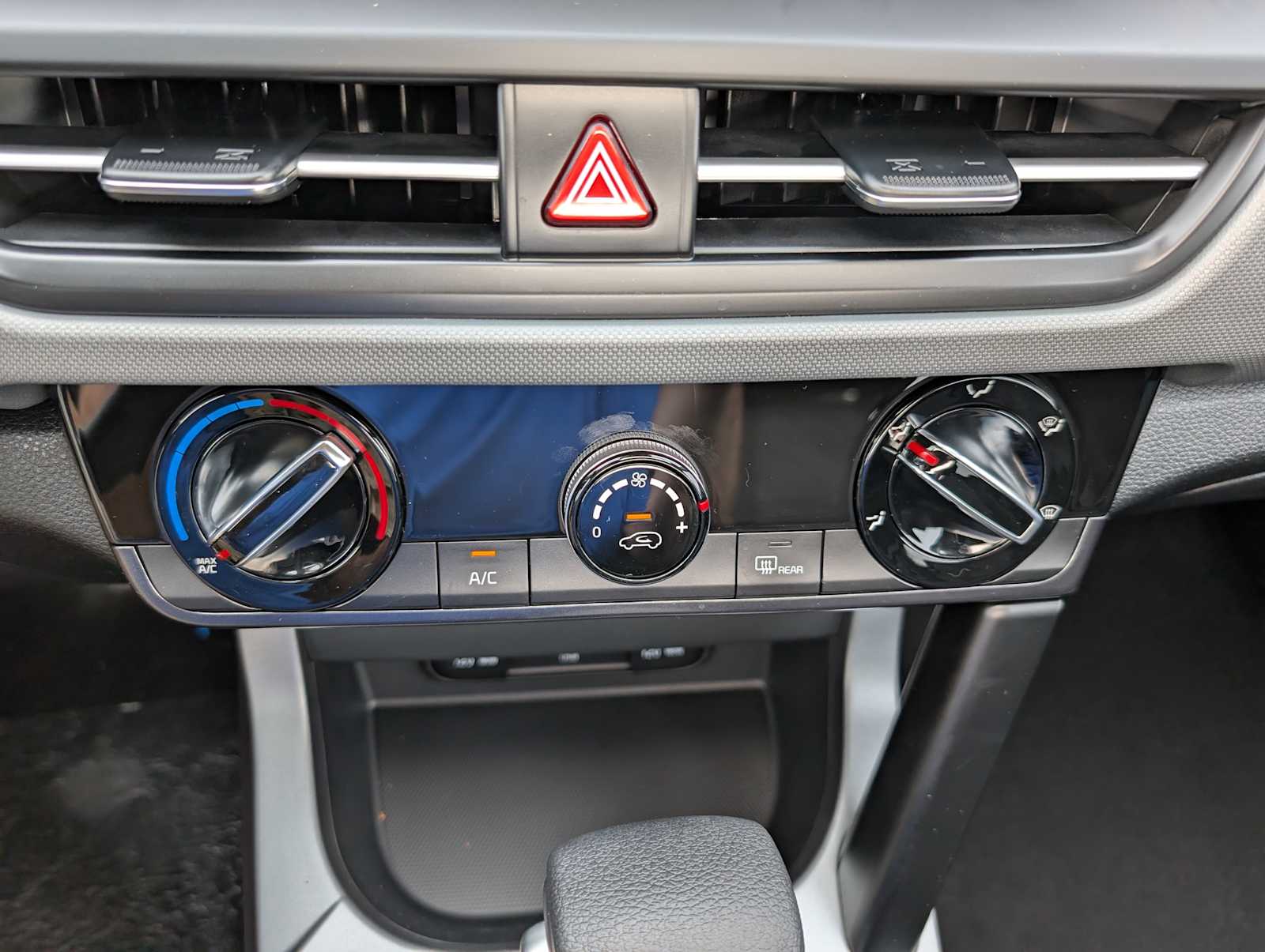 2026 Kia Seltos LX photo 22