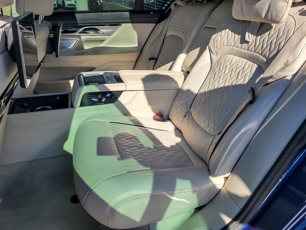 2022 BMW B7 - Image 10