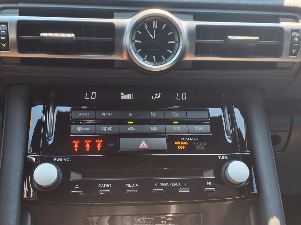 2022 Lexus IS 350 F SPORT AWD photo 23