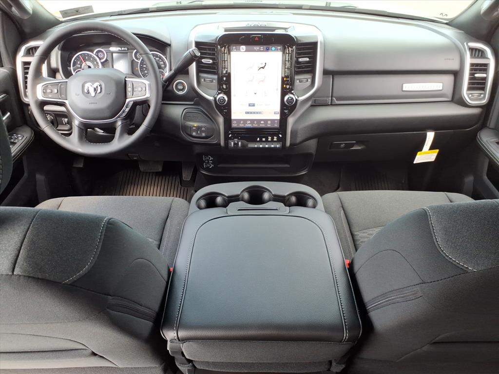 2025 Ram 2500 Big Horn photo 6