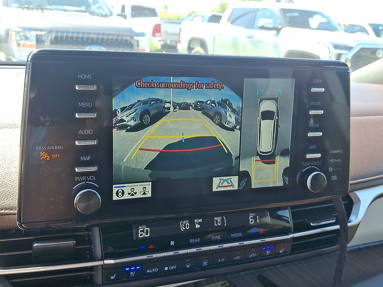 2024 Toyota Sienna Platinum photo 20