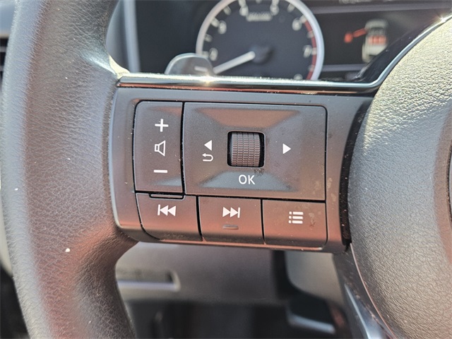2023 Nissan Rogue SV photo 19