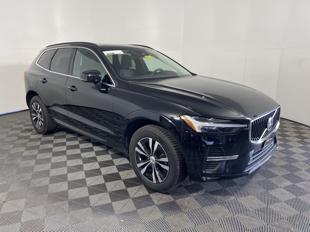 2023 Volvo XC60 Core's photo
