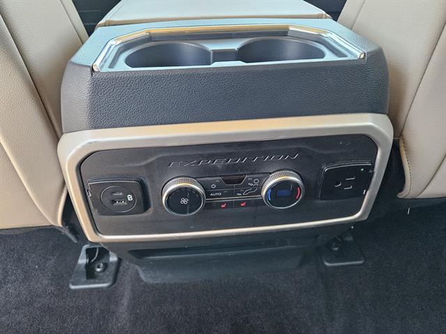 2022 Ford Expedition Limited photo 18