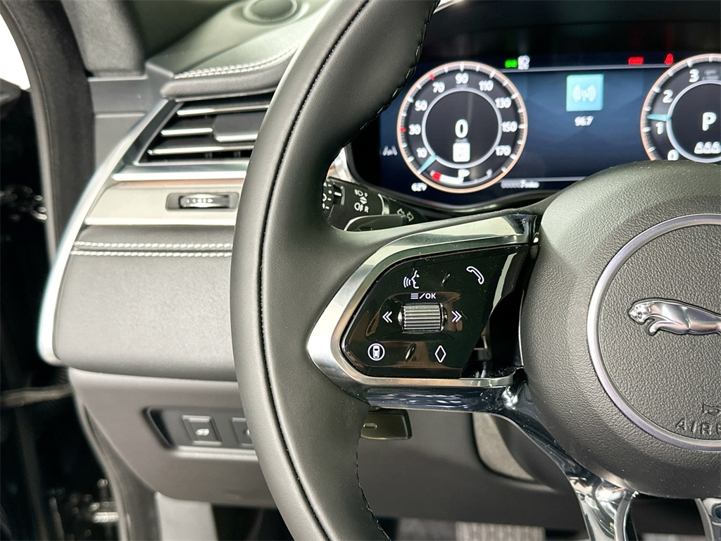 2026 Jaguar F-PACE P250 R-Dynamic S photo 13