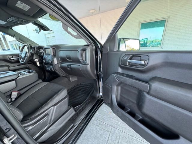 2022 Chevrolet Silverado 1500 Custom photo 11