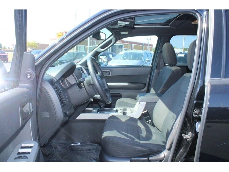 2011 Ford Escape XLT photo 5