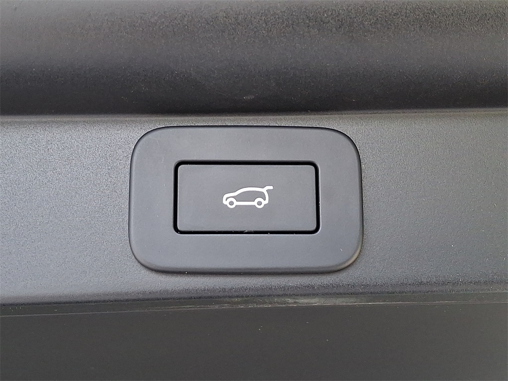 2025 Land Rover Range Rover SE photo 23