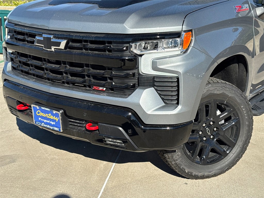 2026 Chevrolet Silverado 1500 LT Trail Boss photo 2