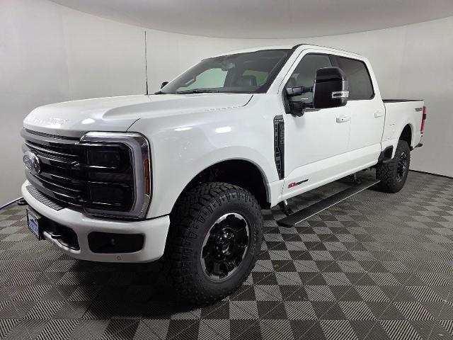 2026 Ford F-250 Super Duty Platinum's photo