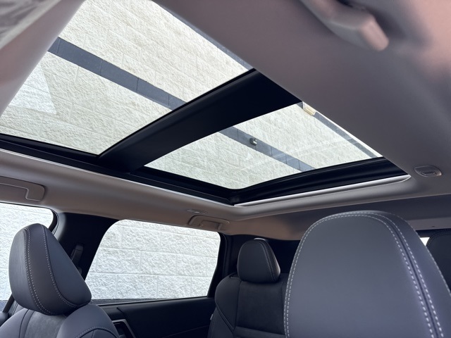 2025 Mitsubishi Outlander PHEV SE photo 9