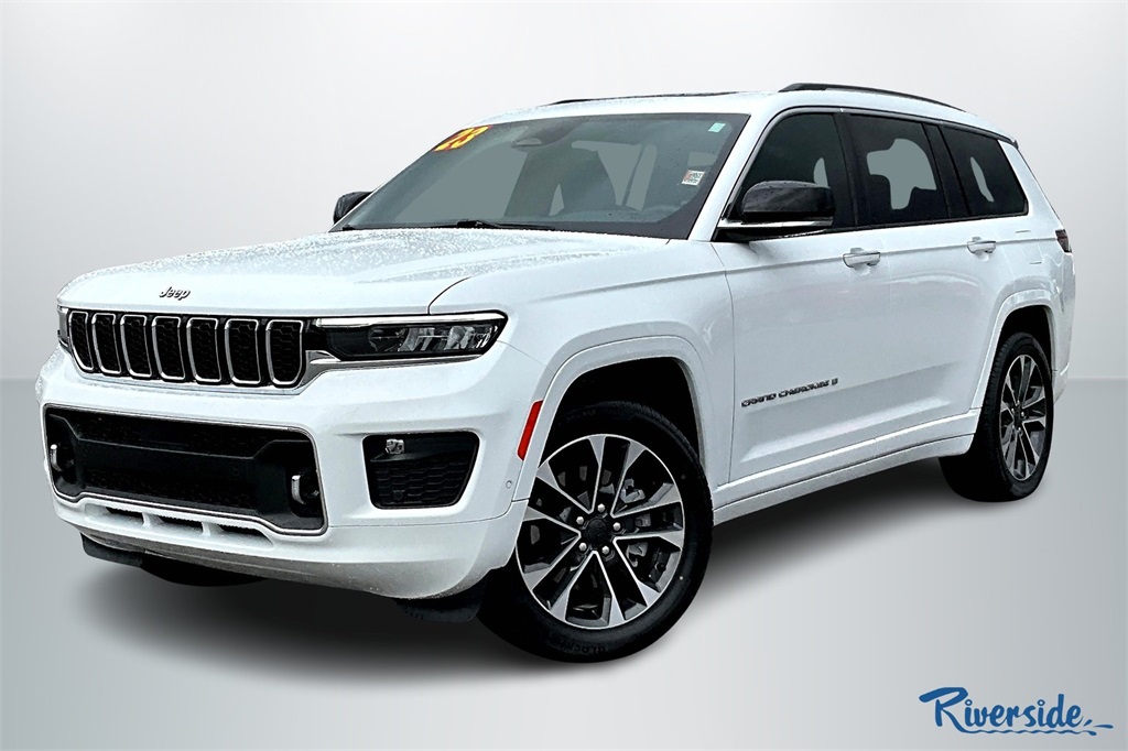 2023 Jeep Grand Cherokee Overland photo 3