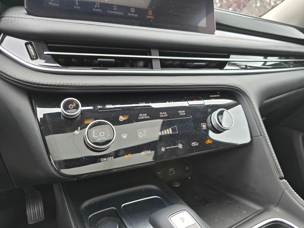 2024 Infiniti QX60 photo 30