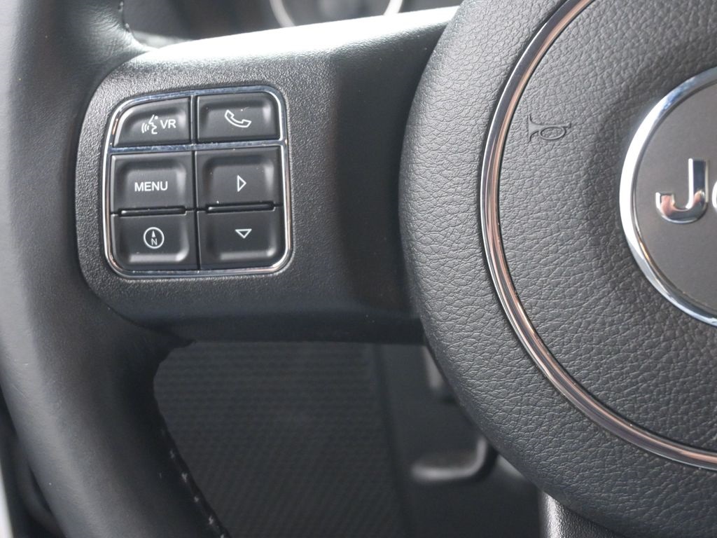 2015 Jeep Wrangler Unlimited Sport photo 25