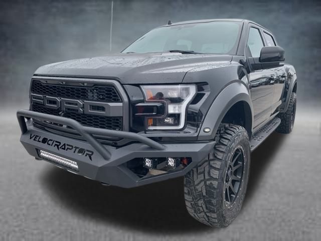 2020 Ford F-150 Raptor photo 2