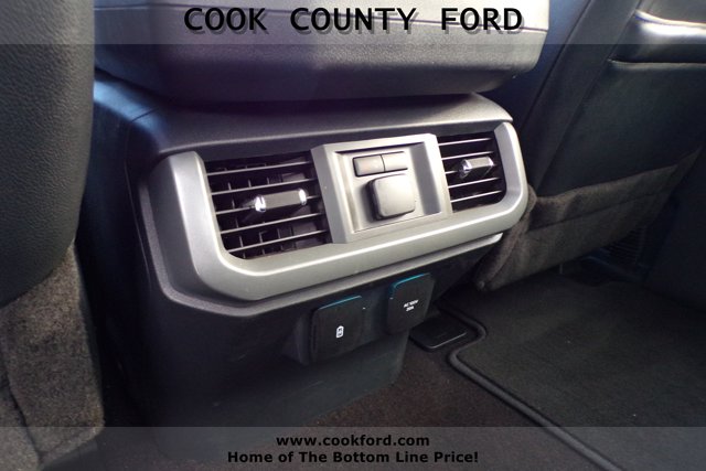2022 Ford F-150 Lariat photo 17