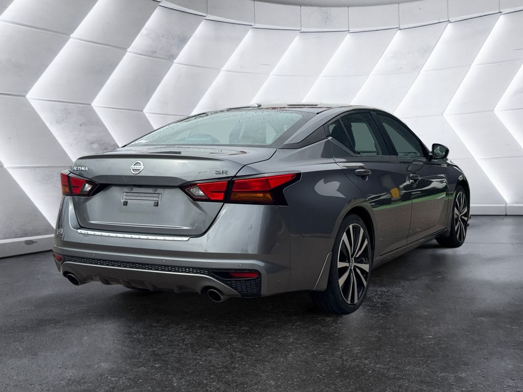 2022 Nissan Altima 2.5 SR photo 4