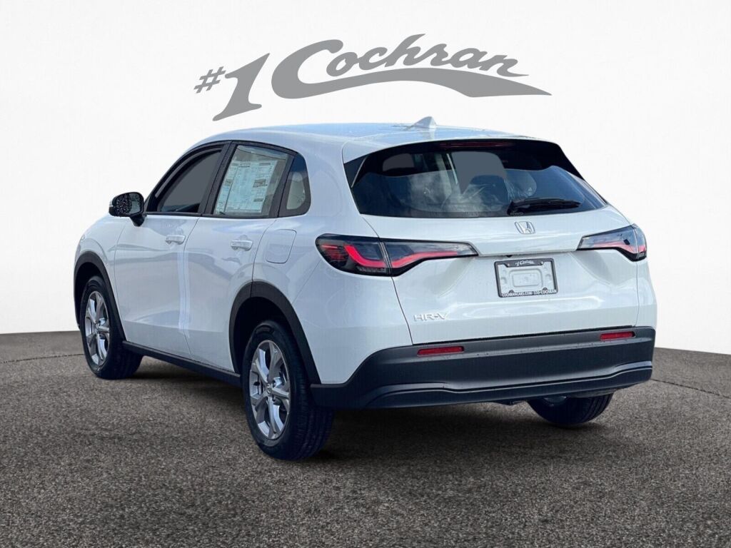 2026 Honda HR-V LX photo 4