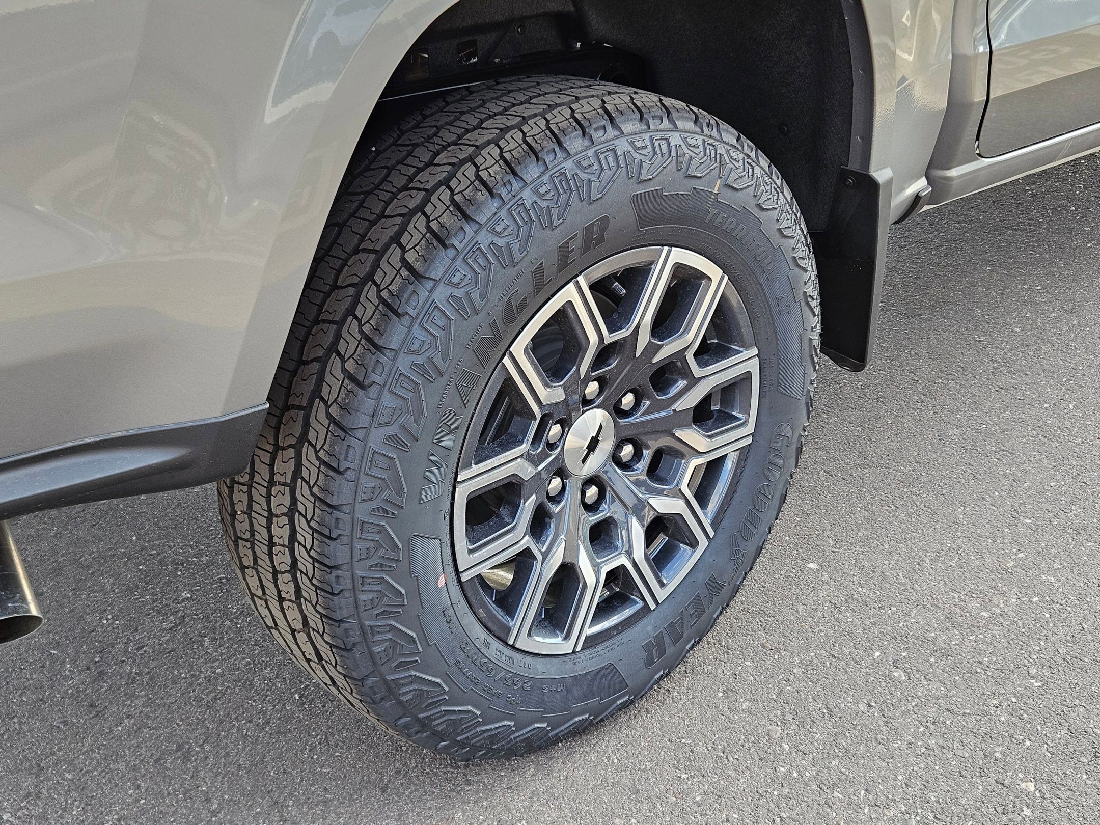2026 Chevrolet Colorado Z71 photo 12
